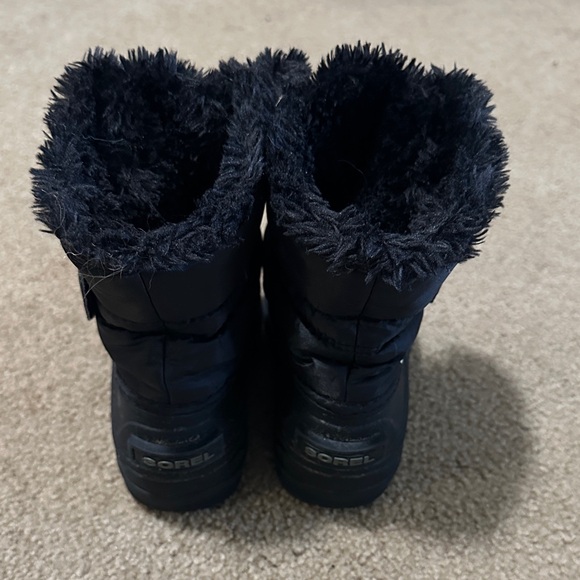 Sorel Black Snow Boots with Fur Trim - Picture 4 of 6